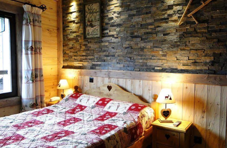 Logis Hotel Les Ancolies Arêches Eksteriør billede