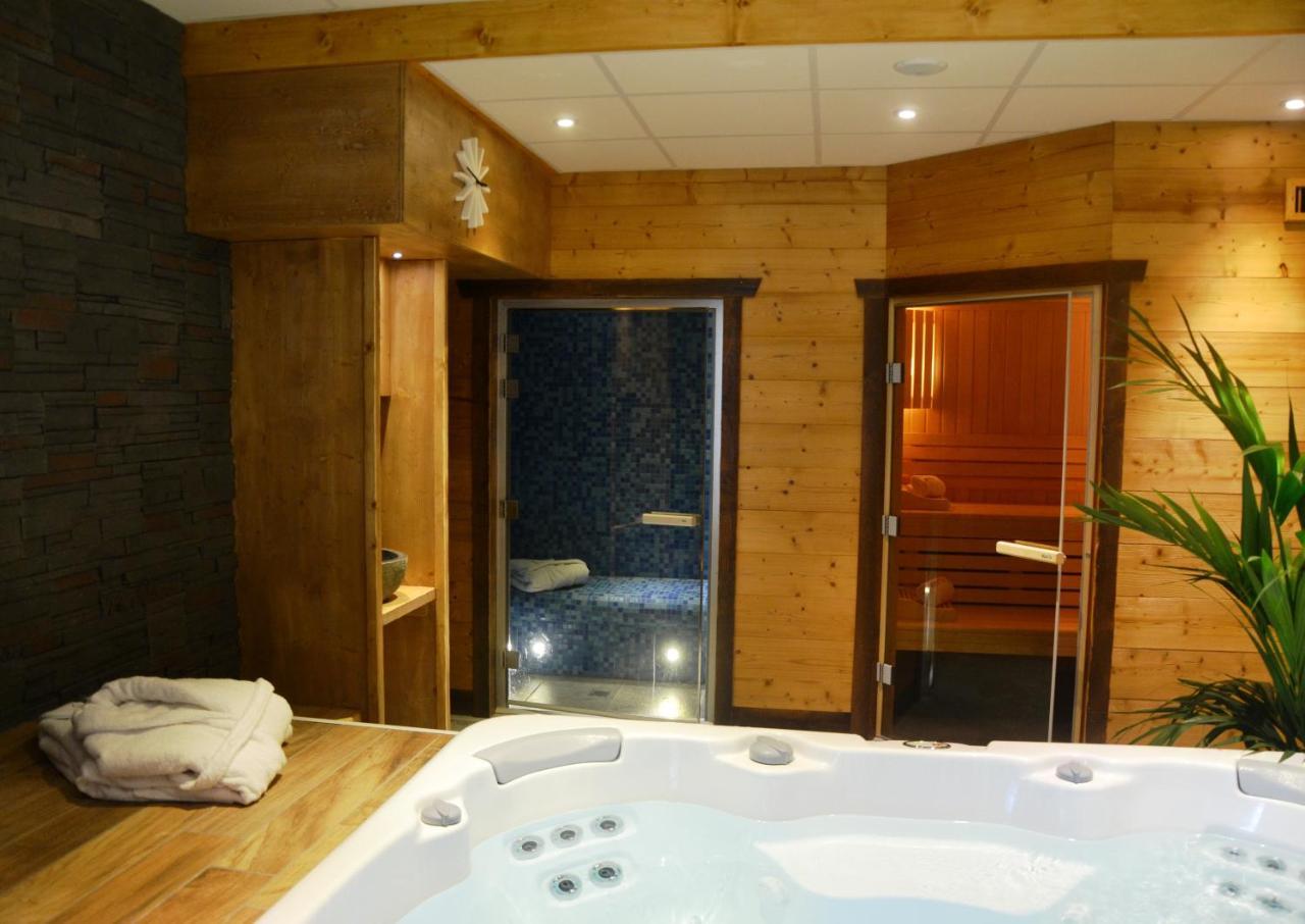 Logis Hotel Les Ancolies Arêches Eksteriør billede